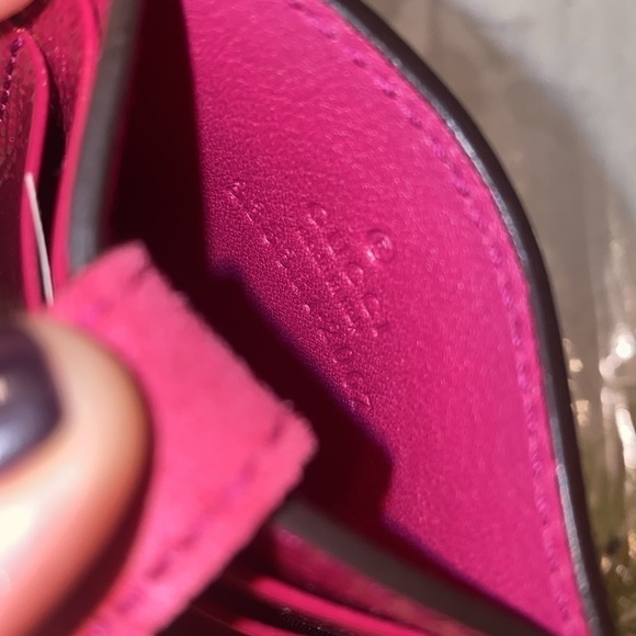 Gucci Pink Patent Leather Monogram  Credit Card Case  Condition like new - Picture 5 of 12